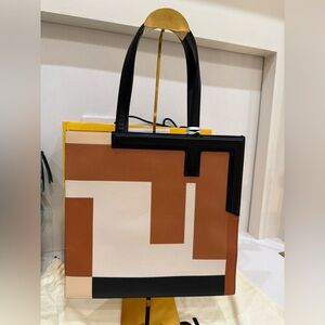 NWT Fendi Flip Tote Medium Brown Beige Black Geometric Women's HandBag Leather